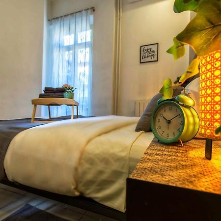 Central & Comfy Flat In The Beating Heart Of Турин Экстерьер фото