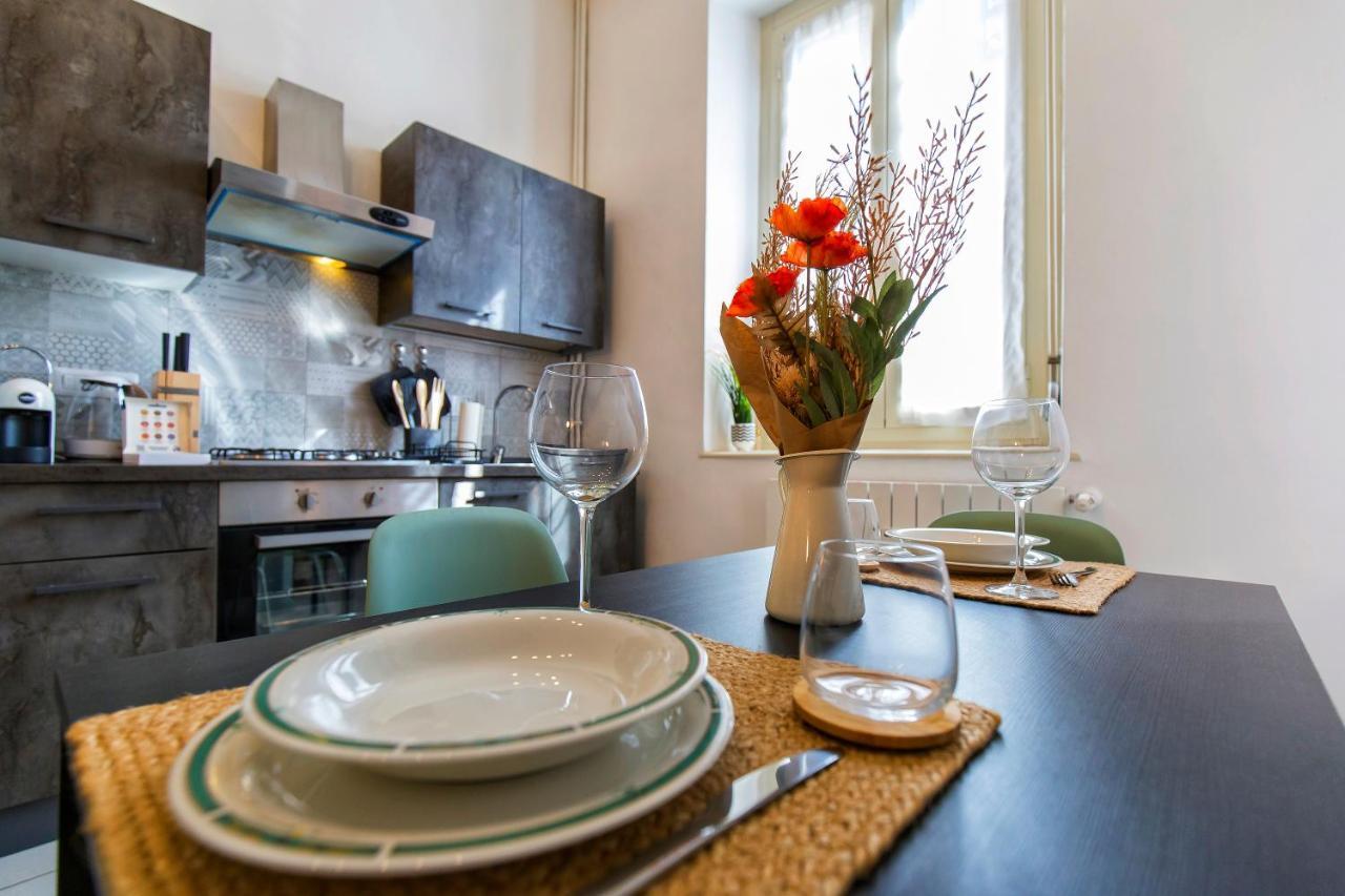 Central & Comfy Flat In The Beating Heart Of Турин Экстерьер фото